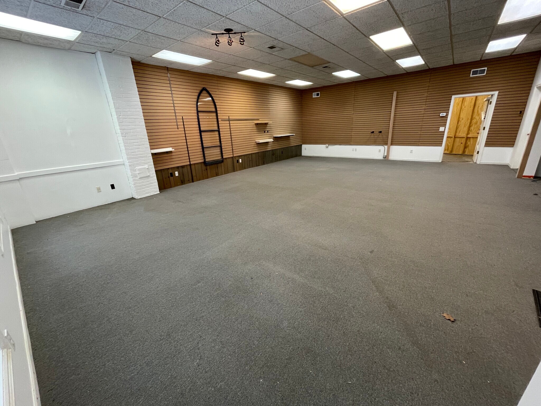 21195 Minnetonka Blvd, Shorewood, MN for sale Building Photo- Image 1 of 1