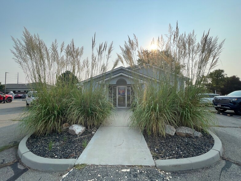 1603 12th Ave Rd, Nampa, ID for sale - Building Photo - Image 2 of 5