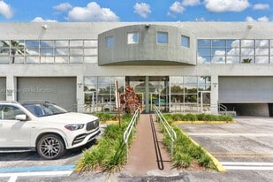 2201 NW 102nd Pl, Miami FL - Industrial Property