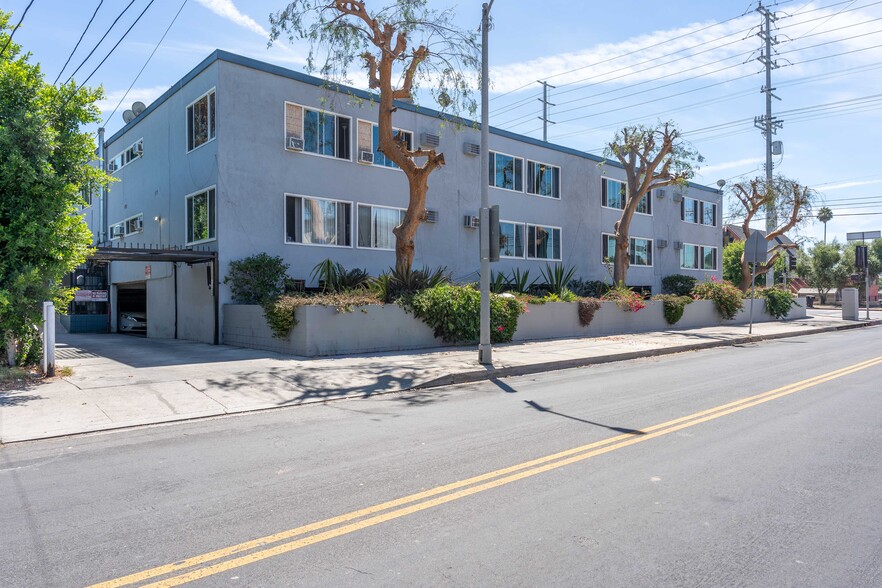 13061 Vanowen St, North Hollywood, CA for sale - Building Photo - Image 3 of 19