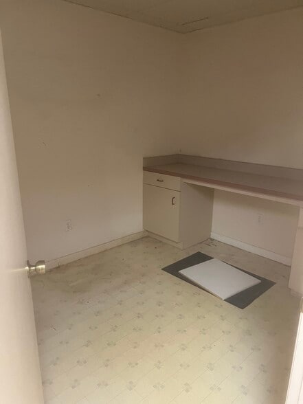 941 Tamiami Trl, Port Charlotte, FL for lease - Building Photo - Image 2 of 8