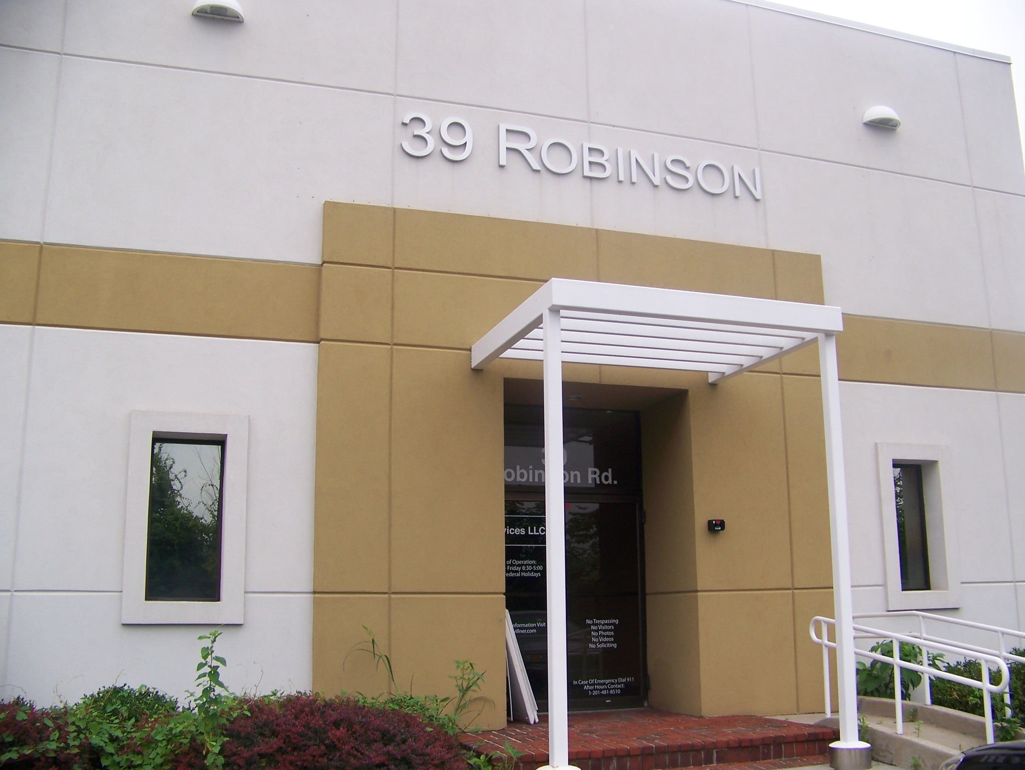 39 Robinson Rd, Lodi, NJ for sale Primary Photo- Image 1 of 1