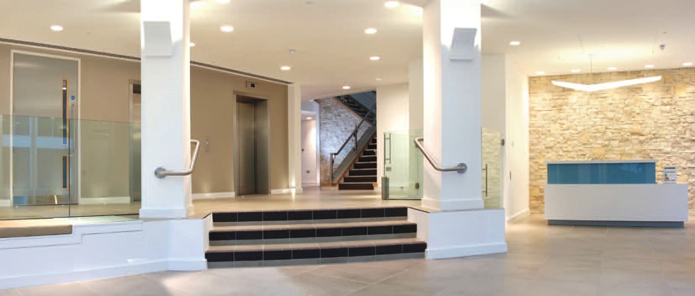 1 Gloucester St, Swindon for lease - Lobby - Image 2 of 6