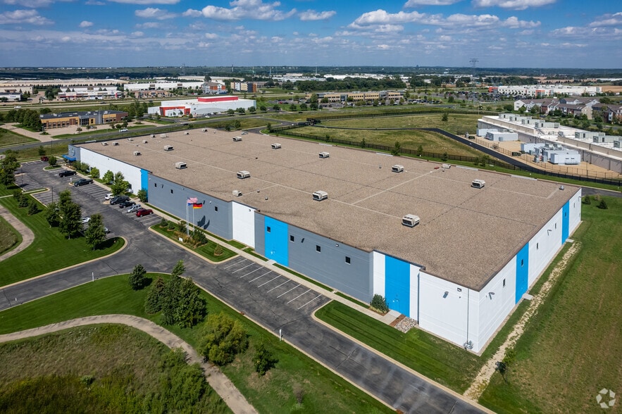 1451 Dean Lakes Trl, Shakopee, MN for lease - Aerial - Image 3 of 6
