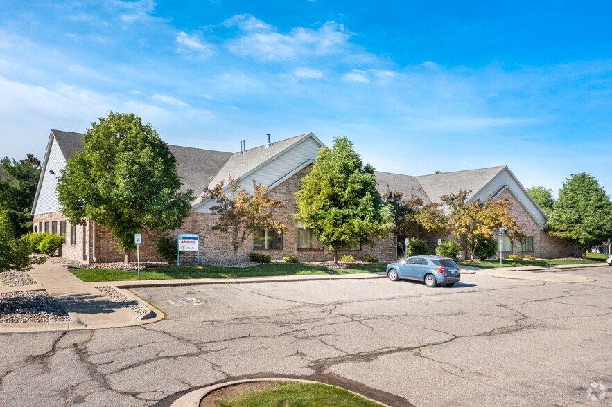 2321 Club Meridian Dr, Okemos, MI for lease - Primary Photo - Image 1 of 5