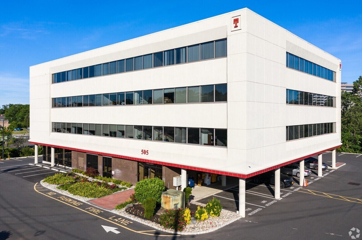 505 Thornall St, Edison, NJ for lease Building Photo- Image 1 of 7