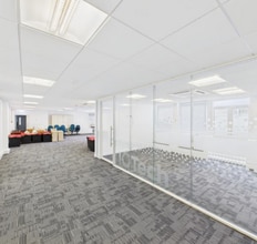 18 George St, Edinburgh for lease Interior Photo- Image 1 of 2