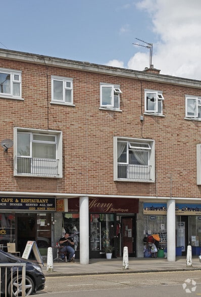 210 Baker St, Enfield for sale - Primary Photo - Image 1 of 1