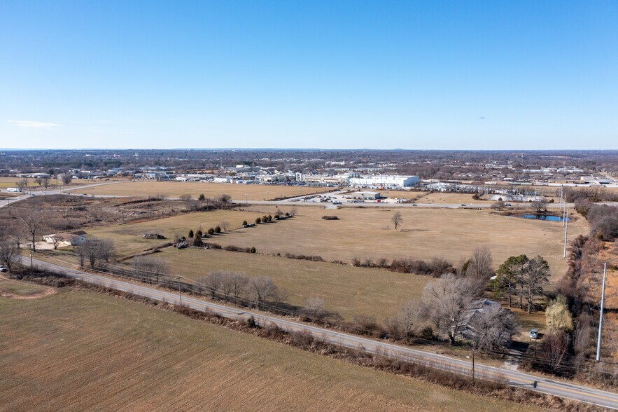 2728 Old Wire Rd, Springdale, AR for sale - Building Photo - Image 2 of 2