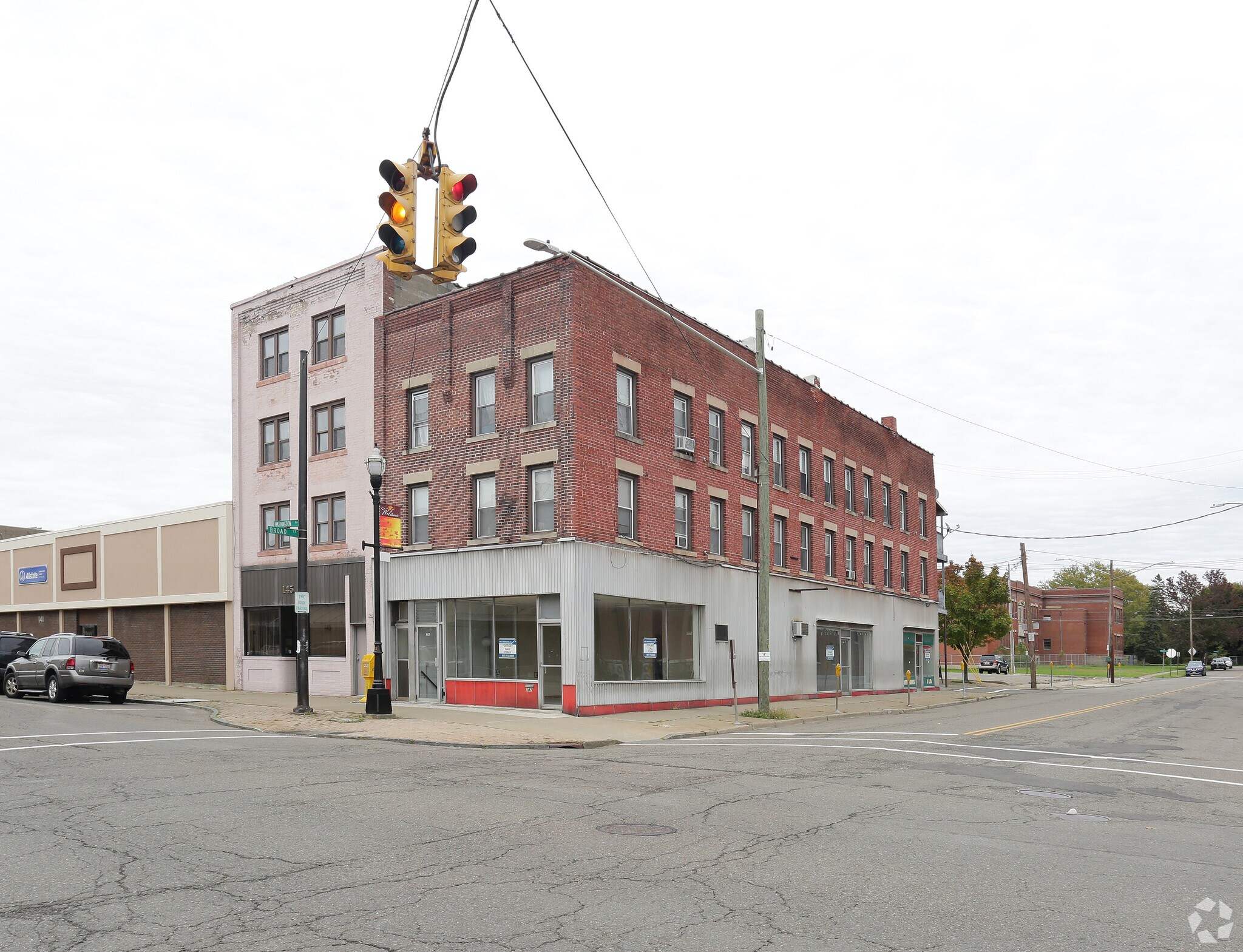 147 Washington Ave, Endicott, NY for sale Primary Photo- Image 1 of 1