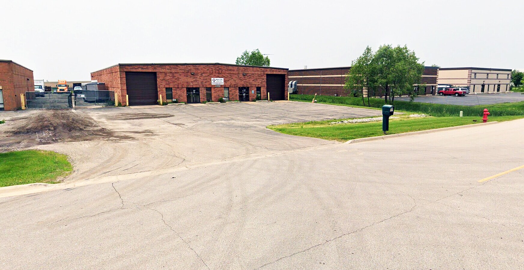 640 N Heartland Dr, Sugar Grove, IL 60554