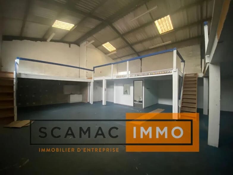 Office in Lambesc for lease - Interior Photo - Image 2 of 7