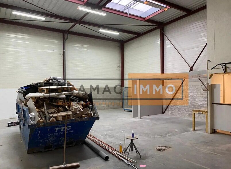 Office in Thorigny-sur-Marne for lease - Interior Photo - Image 3 of 4