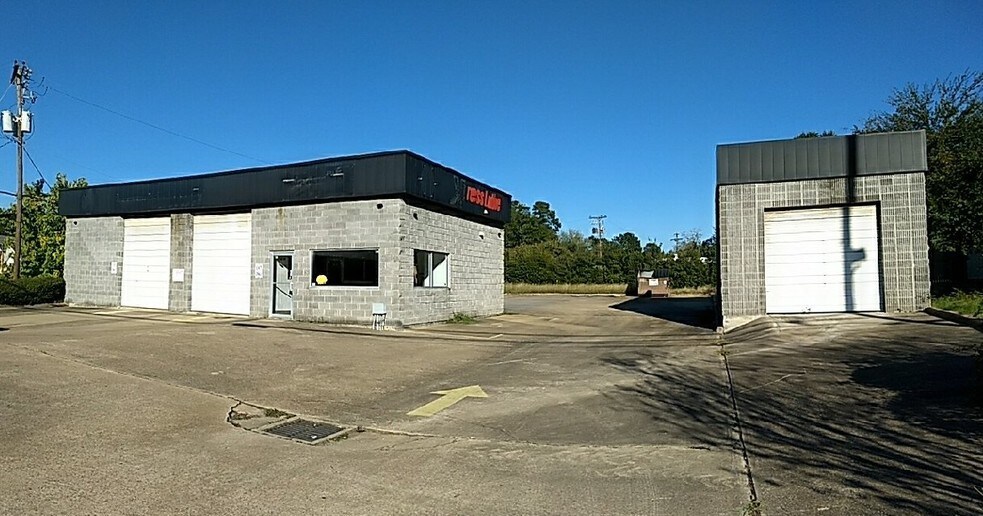 1010 N Frazier St, Conroe, TX for sale - Building Photo - Image 1 of 1