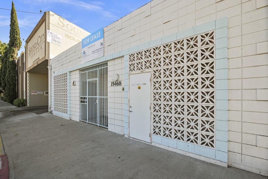 15468 Cabrito Rd, Van Nuys, CA for lease - Building Photo - Image 2 of 38