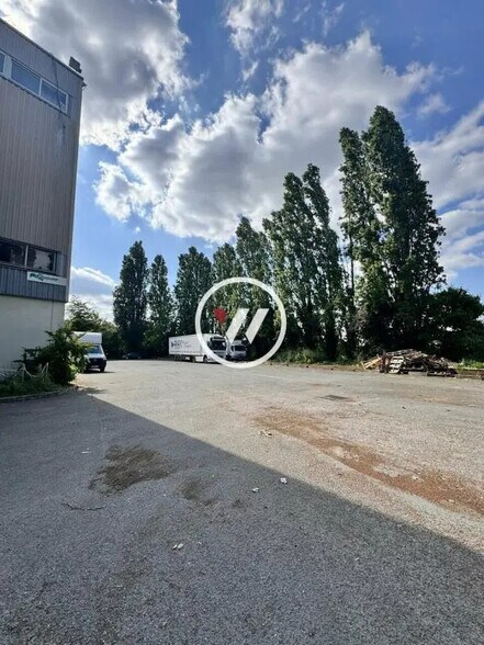 Industrial in Garges-lès-Gonesse for lease - Building Photo - Image 3 of 8