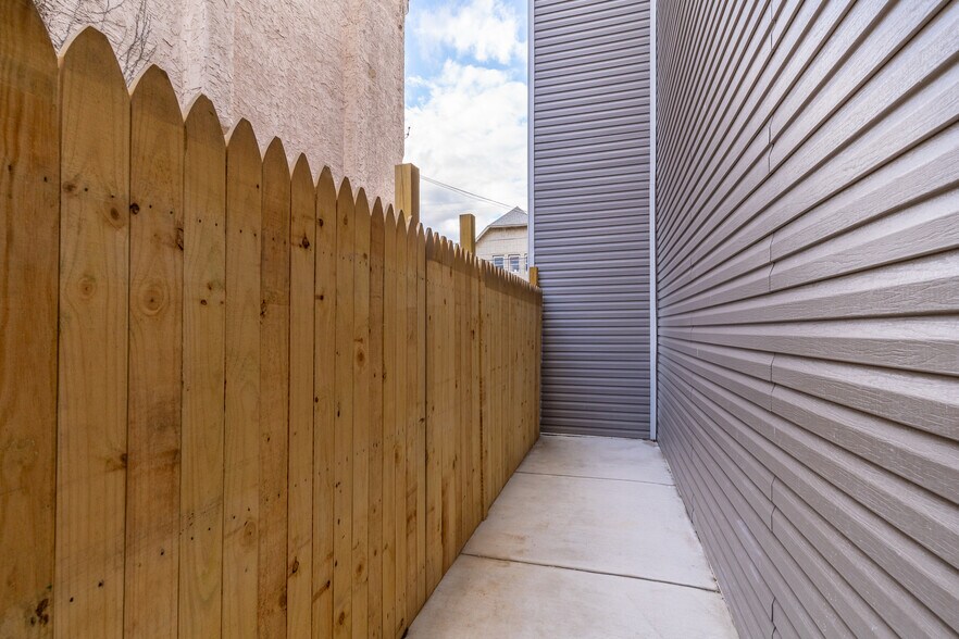 5534 Woodland Ave, Philadelphia, PA for lease - Building Photo - Image 3 of 16