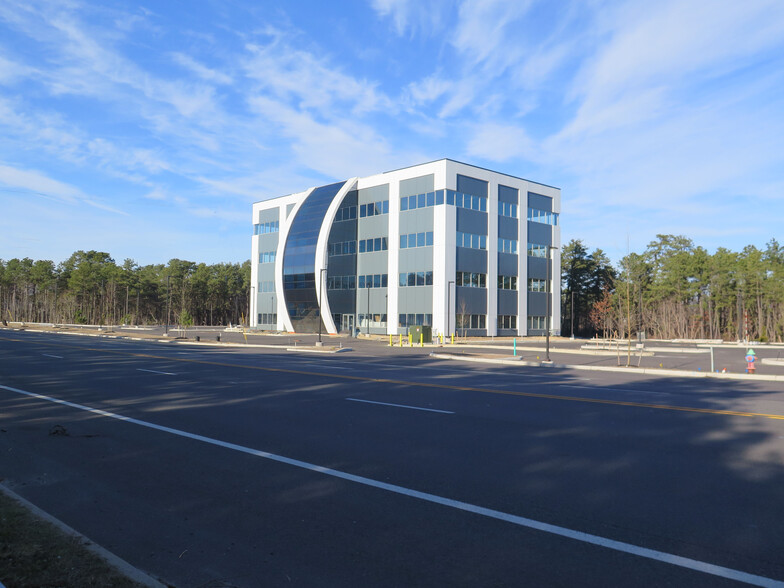 1999 Cedarbridge Ave, Lakewood, NJ for sale - Building Photo - Image 1 of 1