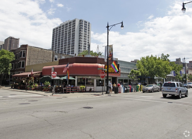 3215-3219 N Broadway St, Chicago, IL for lease - Primary Photo - Image 1 of 14