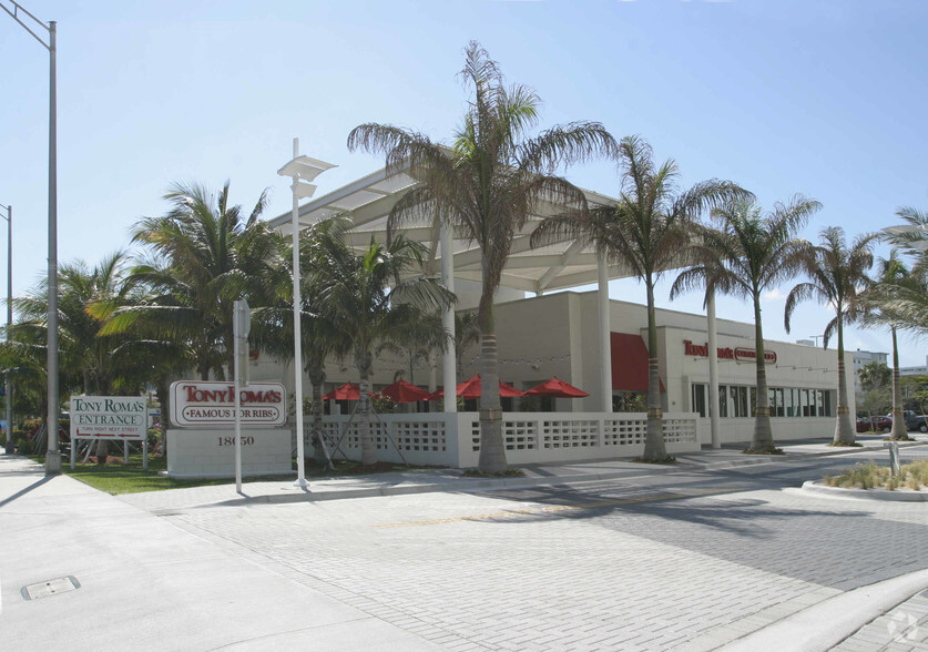 18050 Collins Ave, North Miami Beach, FL for lease - Building Photo - Image 3 of 6