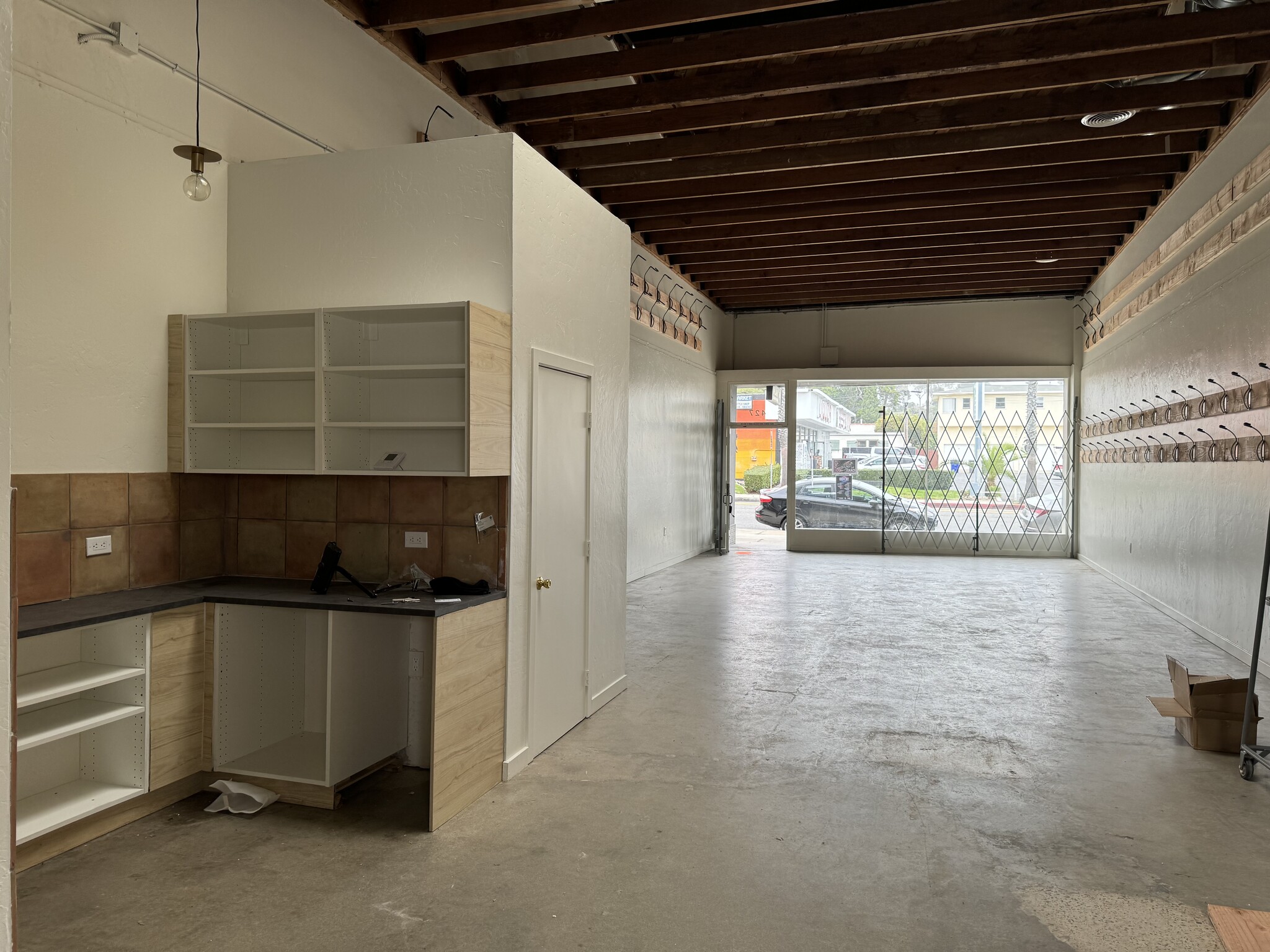 417-431 S Coast Hwy 101, Oceanside, CA for lease Interior Photo- Image 1 of 4