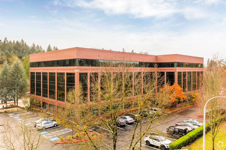 4800 Meadows Rd, Lake Oswego, OR for lease - Building Photo - Image 1 of 18