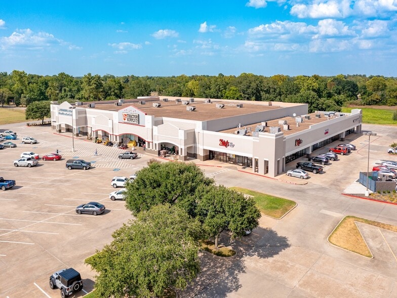 12466 I 45 N, Willis, TX for lease - Building Photo - Image 3 of 14