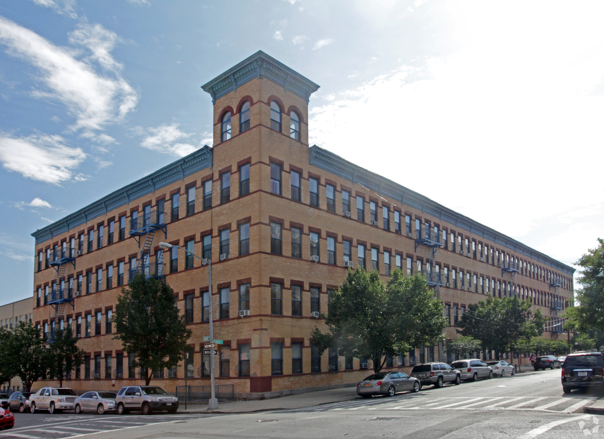 597 Grand Ave, Brooklyn, NY for sale Primary Photo- Image 1 of 3