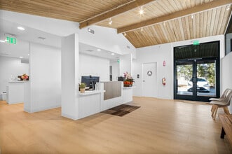 2077 Harbor Blvd, Costa Mesa, CA for lease Building Photo- Image 2 of 3