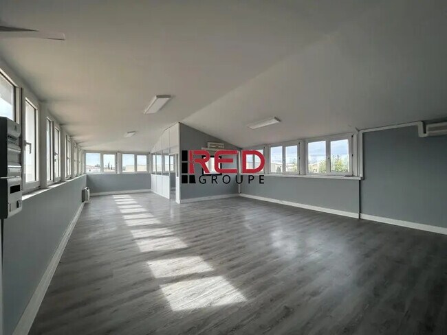 Location Bureaux 100 m²