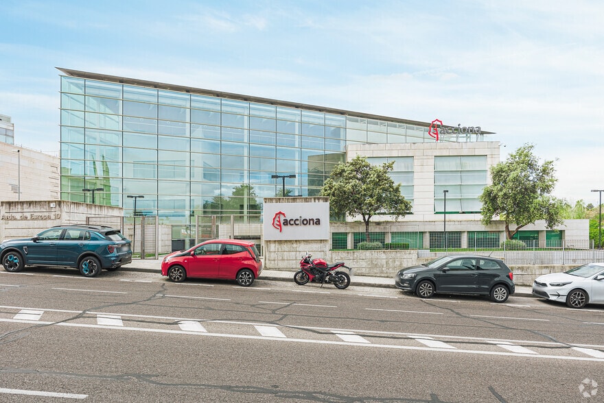 Avenida Europa, 10, Alcobendas, Madrid for lease - Building Photo - Image 2 of 3
