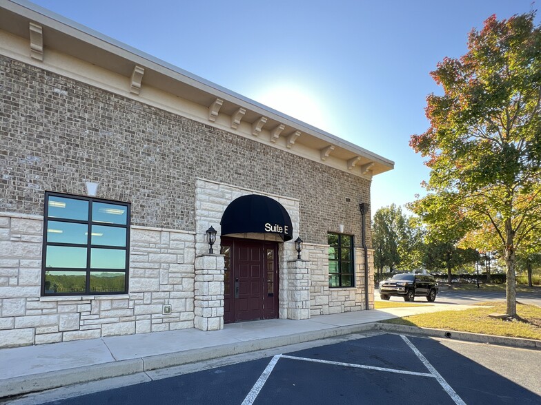 3040 Highlands Pky, Smyrna, GA for lease - Building Photo - Image 1 of 15