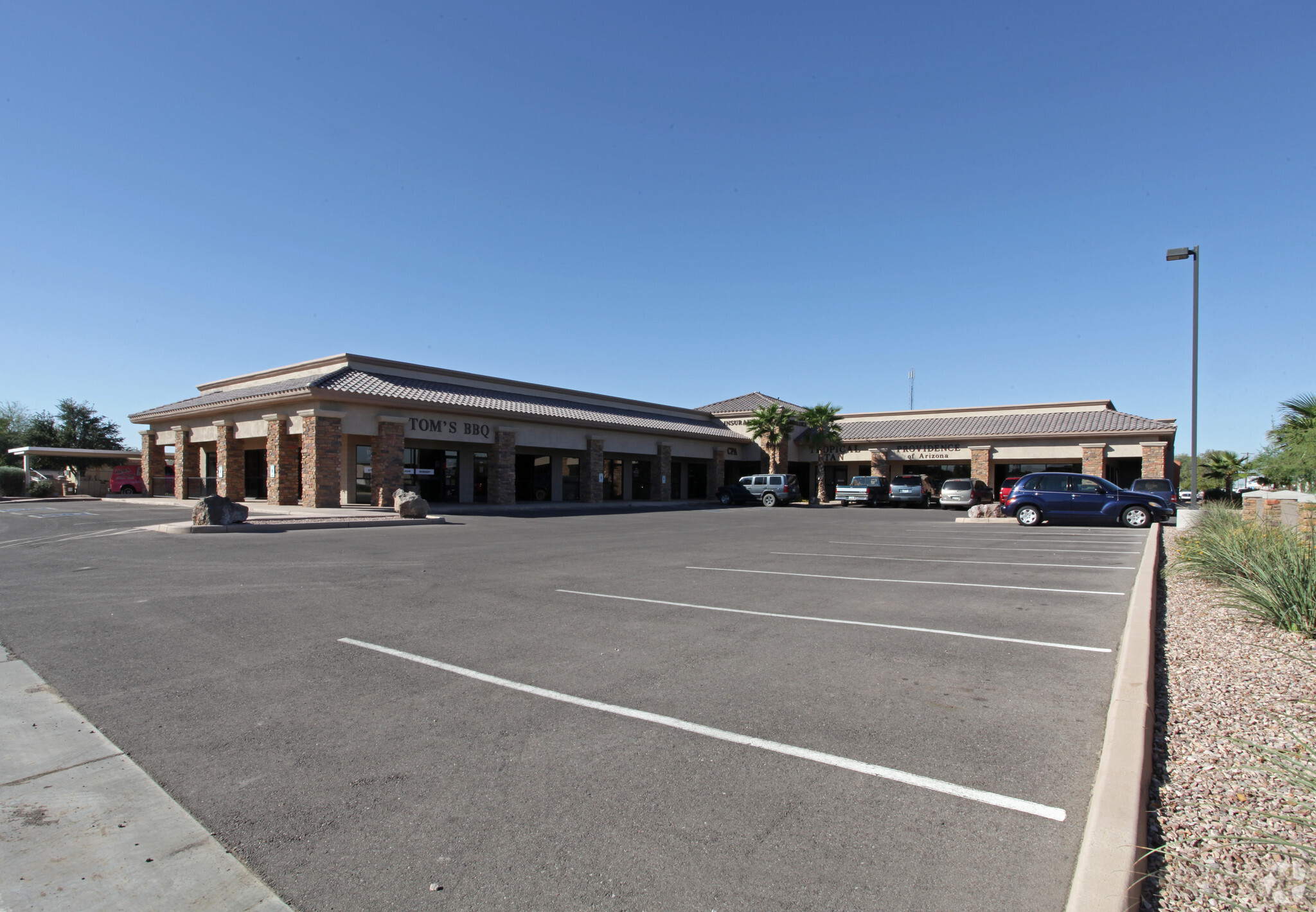 139 W Cottonwood Ln, Casa Grande, AZ for sale Primary Photo- Image 1 of 8