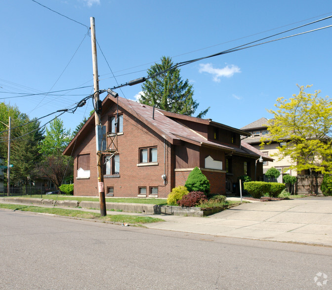 75 E Tallmadge Ave, Akron, OH for lease - Building Photo - Image 2 of 4