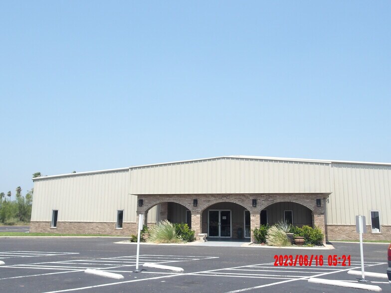 3744 US-77 Frontage rd, Harlingen, TX for sale - Building Photo - Image 2 of 8