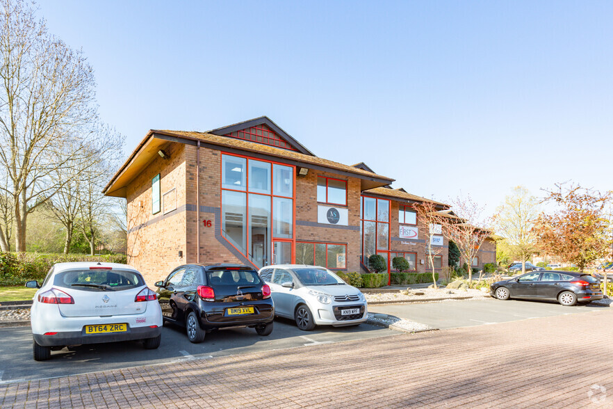 Torwood Clos, Coventry for lease - Primary Photo - Image 1 of 8