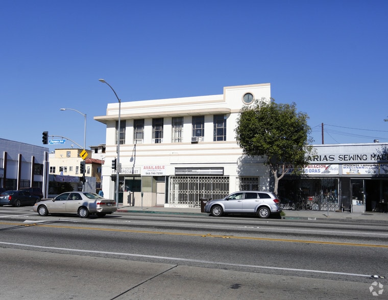 2701-2705 E Florence Ave, Huntington Park, CA for lease - Building Photo - Image 2 of 5