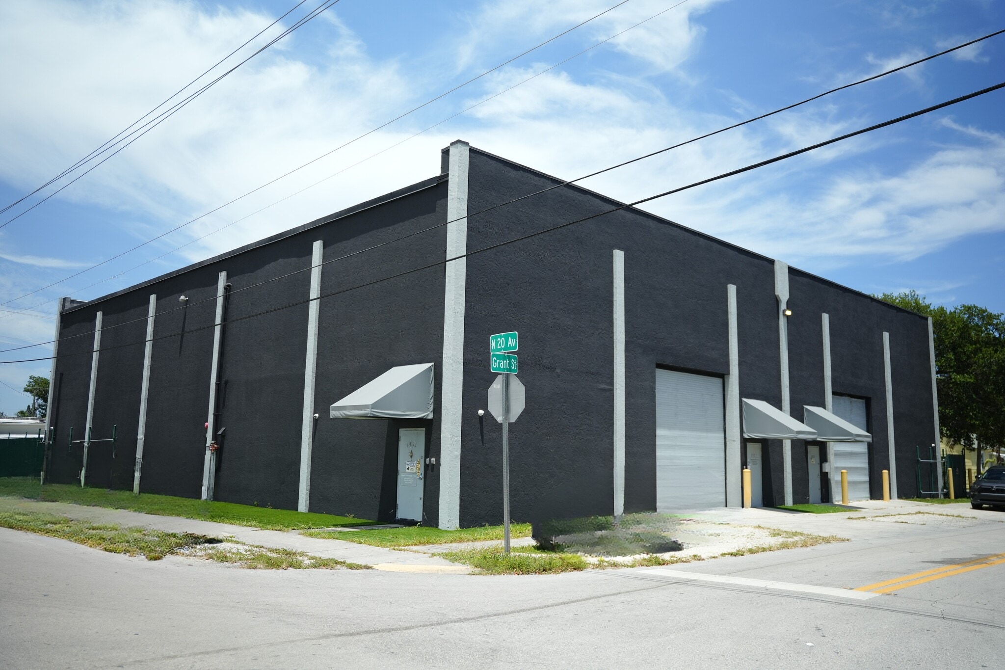 1951 Grant St, Hollywood, FL for lease Building Photo- Image 1 of 4