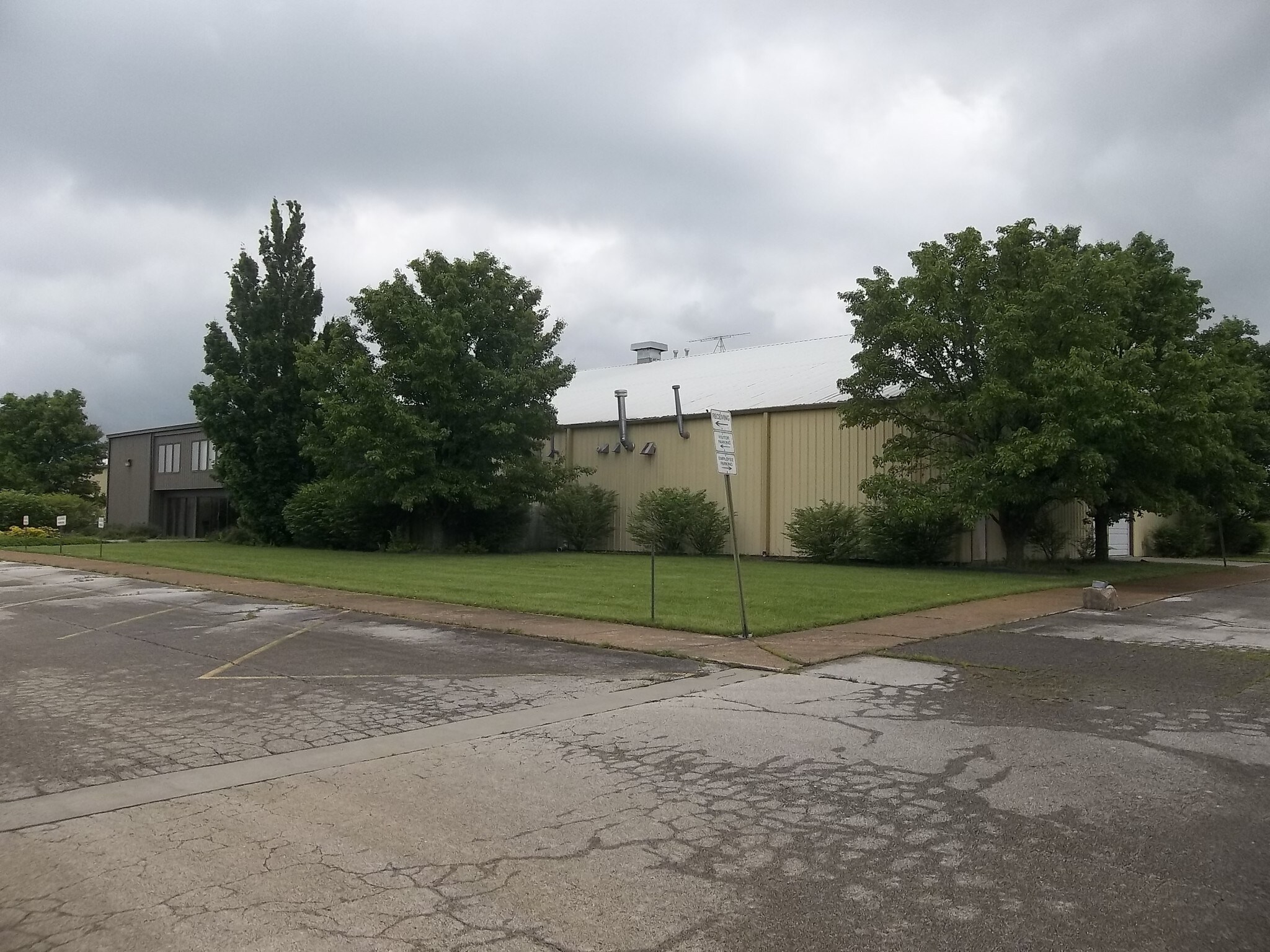 3100 S Santa Fe Ave, Chanute, KS for sale Primary Photo- Image 1 of 1