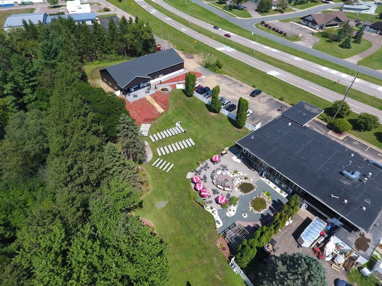 2130 N Clairemont Ave, Eau Claire, WI for sale - Building Photo - Image 1 of 1