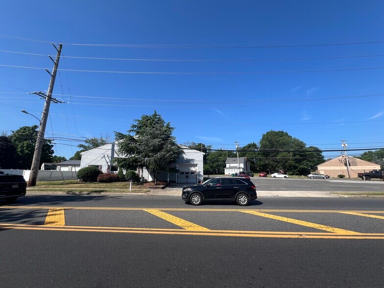 5 Mantua Rd, Mount Royal, NJ for sale - Primary Photo - Image 1 of 1
