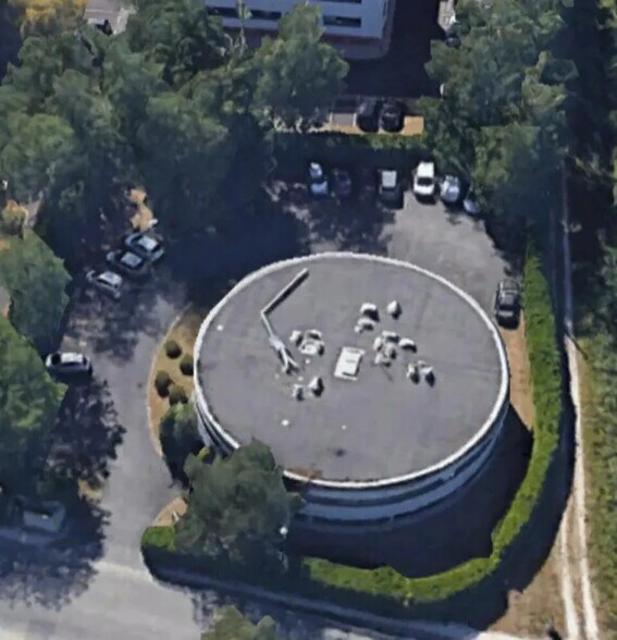 Office in Mérignac for lease - Aerial - Image 2 of 2