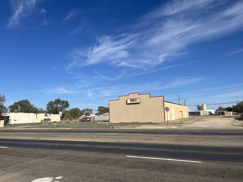 1403 E Waylon Jennings Blvd, Littlefield, TX for lease - Primary Photo - Image 1 of 6