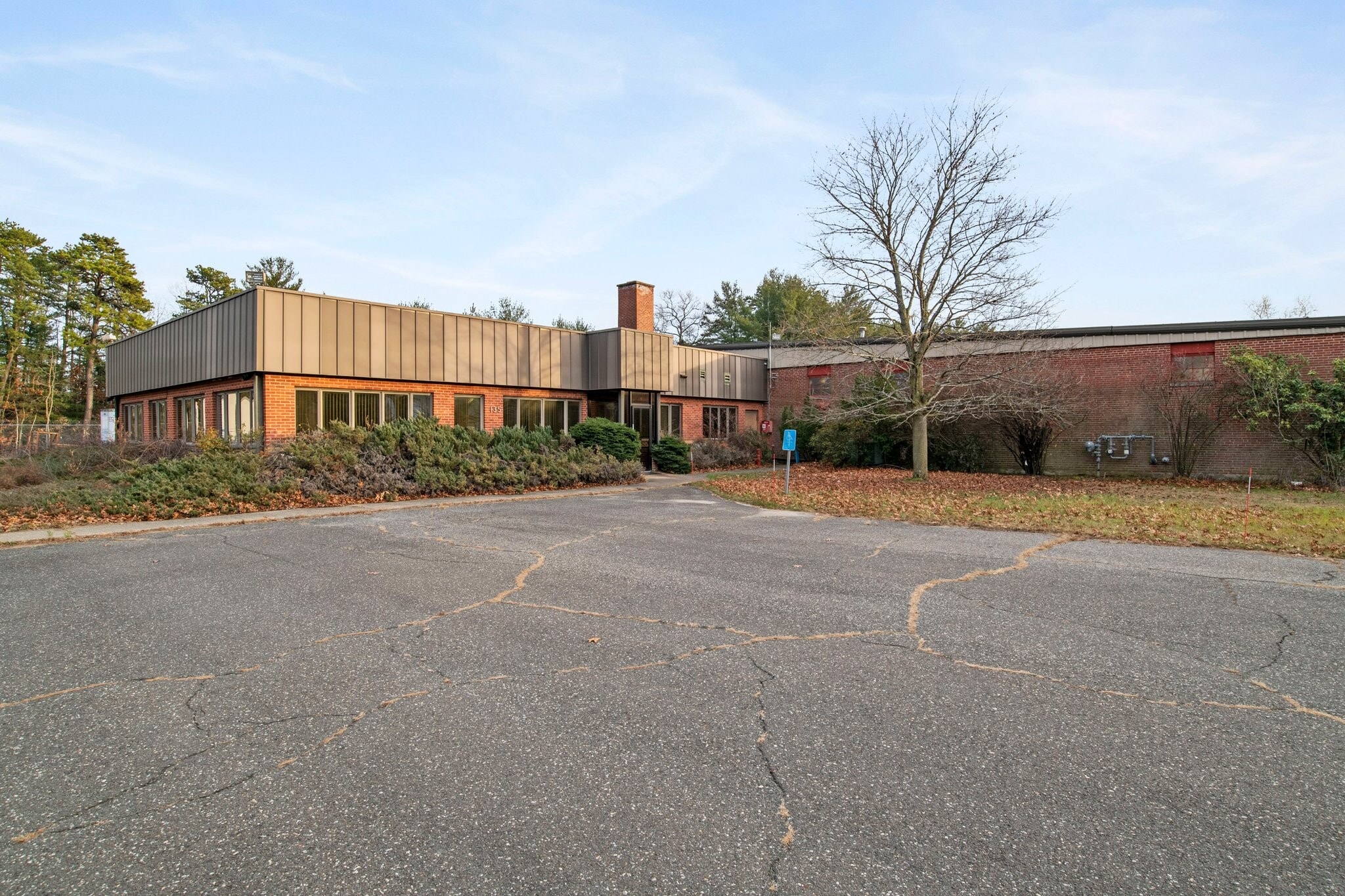 135 Apremont Way, Westfield, MA for lease Primary Photo- Image 1 of 16