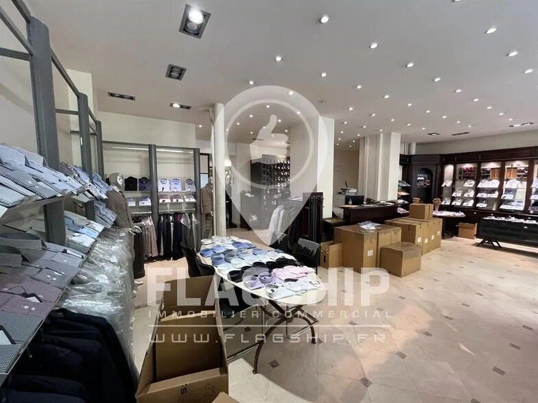 Retail in Paris for lease - Interior Photo - Image 3 of 8