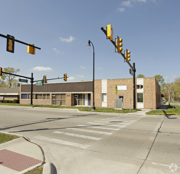 400-420 S Main St, Clawson, MI for lease - Primary Photo - Image 1 of 5