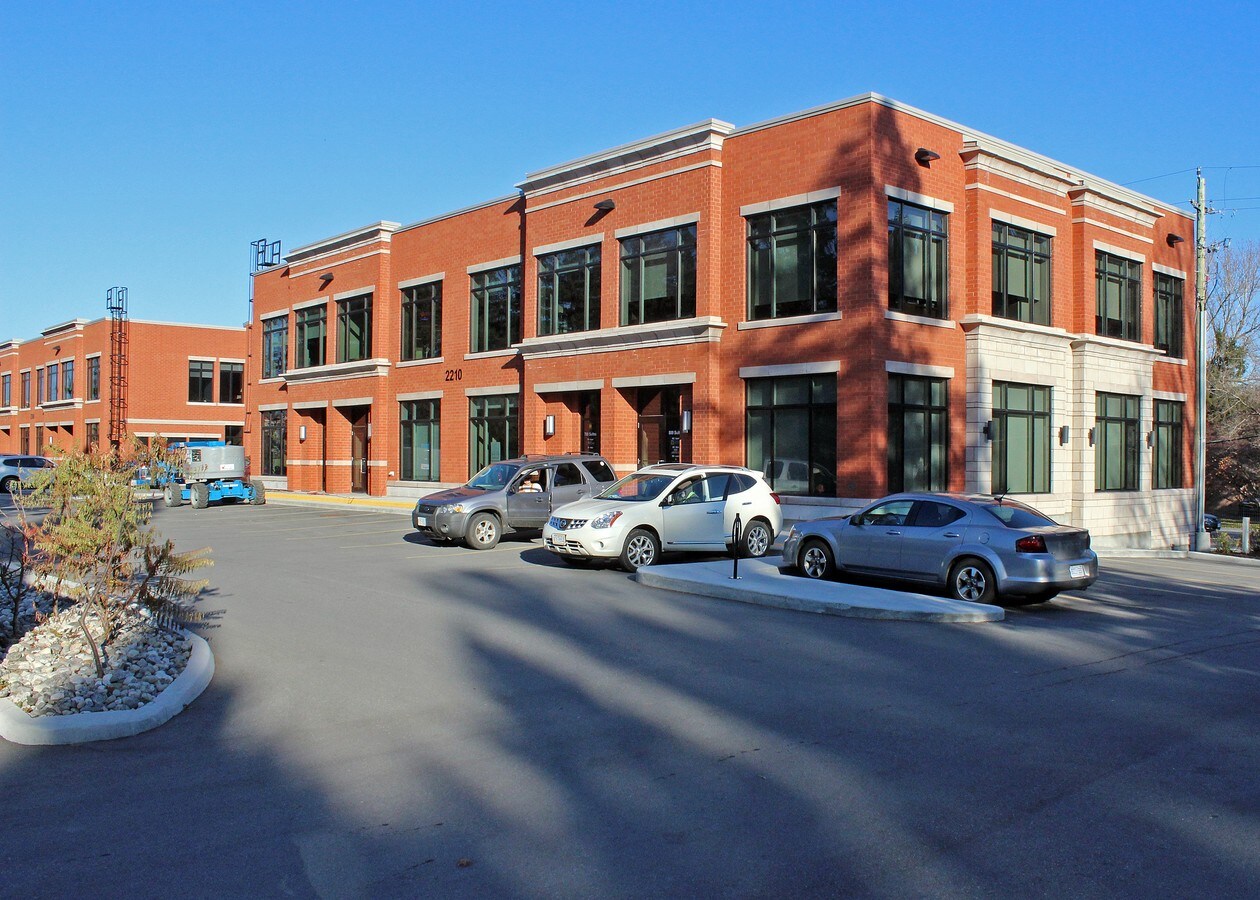 2210 Prince of Wales Dr, Ottawa, ON K2E 6Z9