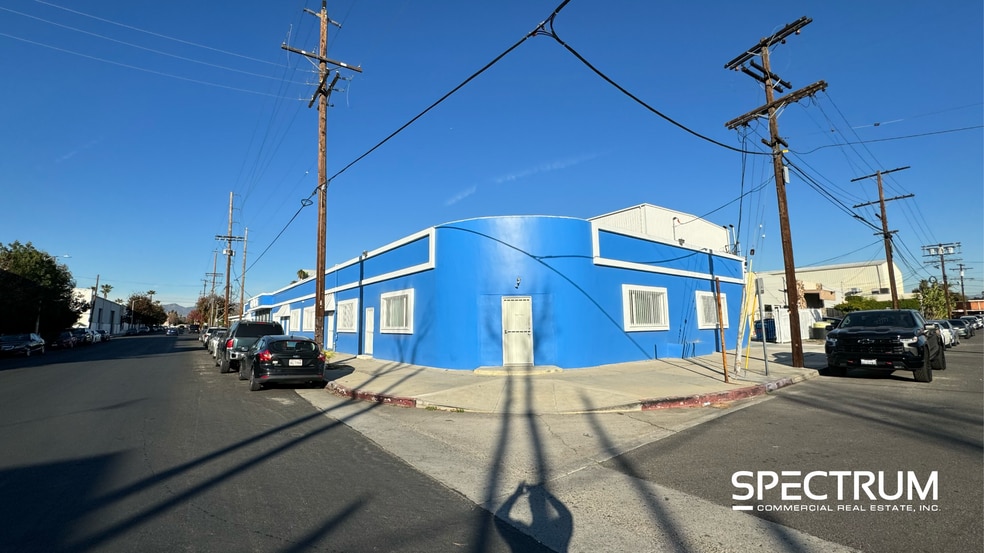 8150-8166 Orion Ave, Van Nuys, CA for lease - Building Photo - Image 1 of 6