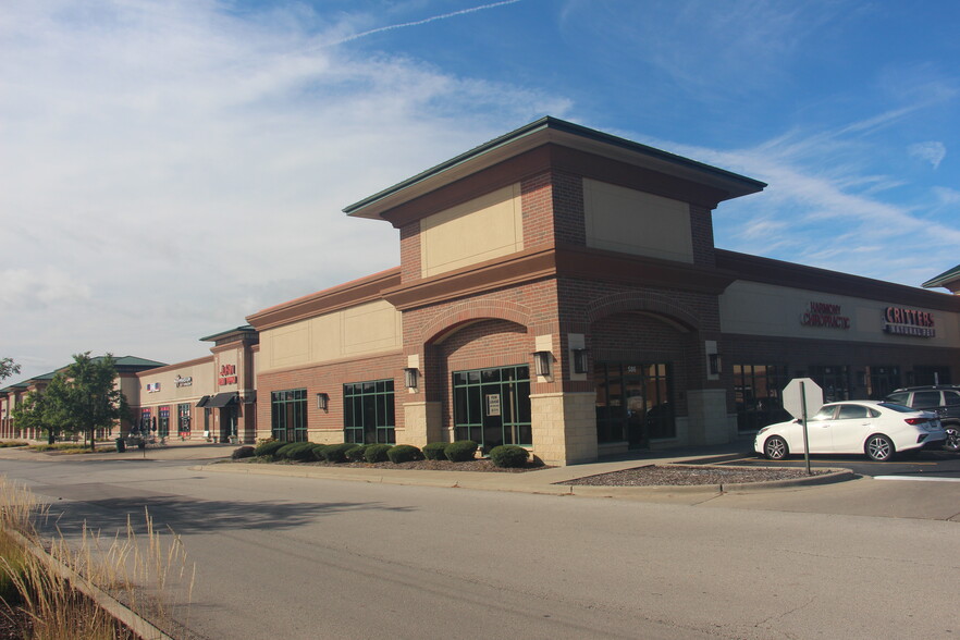 558-586 Randall Rd, South Elgin, IL for lease - Building Photo - Image 2 of 5