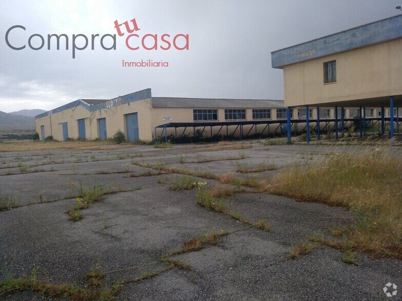 Industrial in Torrecaballeros, Segovia for sale - Building Photo - Image 2 of 7